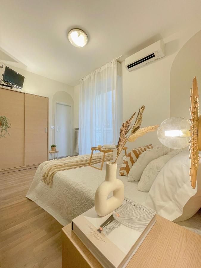 Americana Beach House Rimini Esterno foto